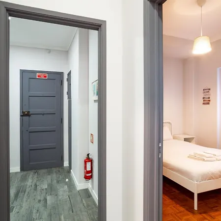 Caparica Urban Retreat Near And Park 公寓 阿尔马达