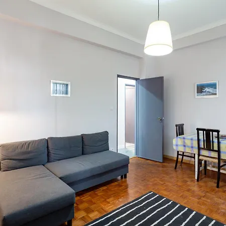 Caparica Urban Retreat Near And Park 公寓 阿尔马达